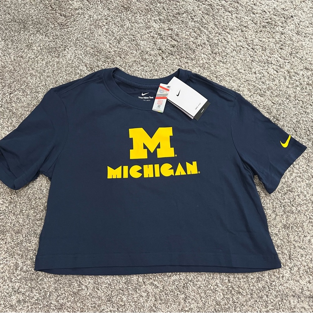 Nike Michigan Wolverines Loose Fit Crop Tee - Size XS